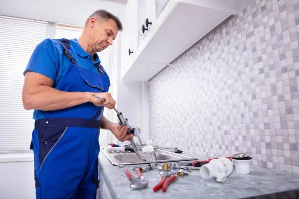 Top-Notch Plumbing Services for Homes and Businesses Top-Notch Plumbing Services for Homes and Businesses
