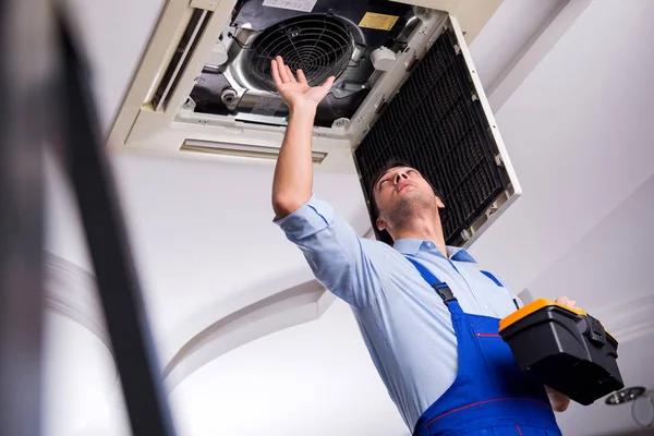 The Role of HVAC Contractors in Commercial Buildings